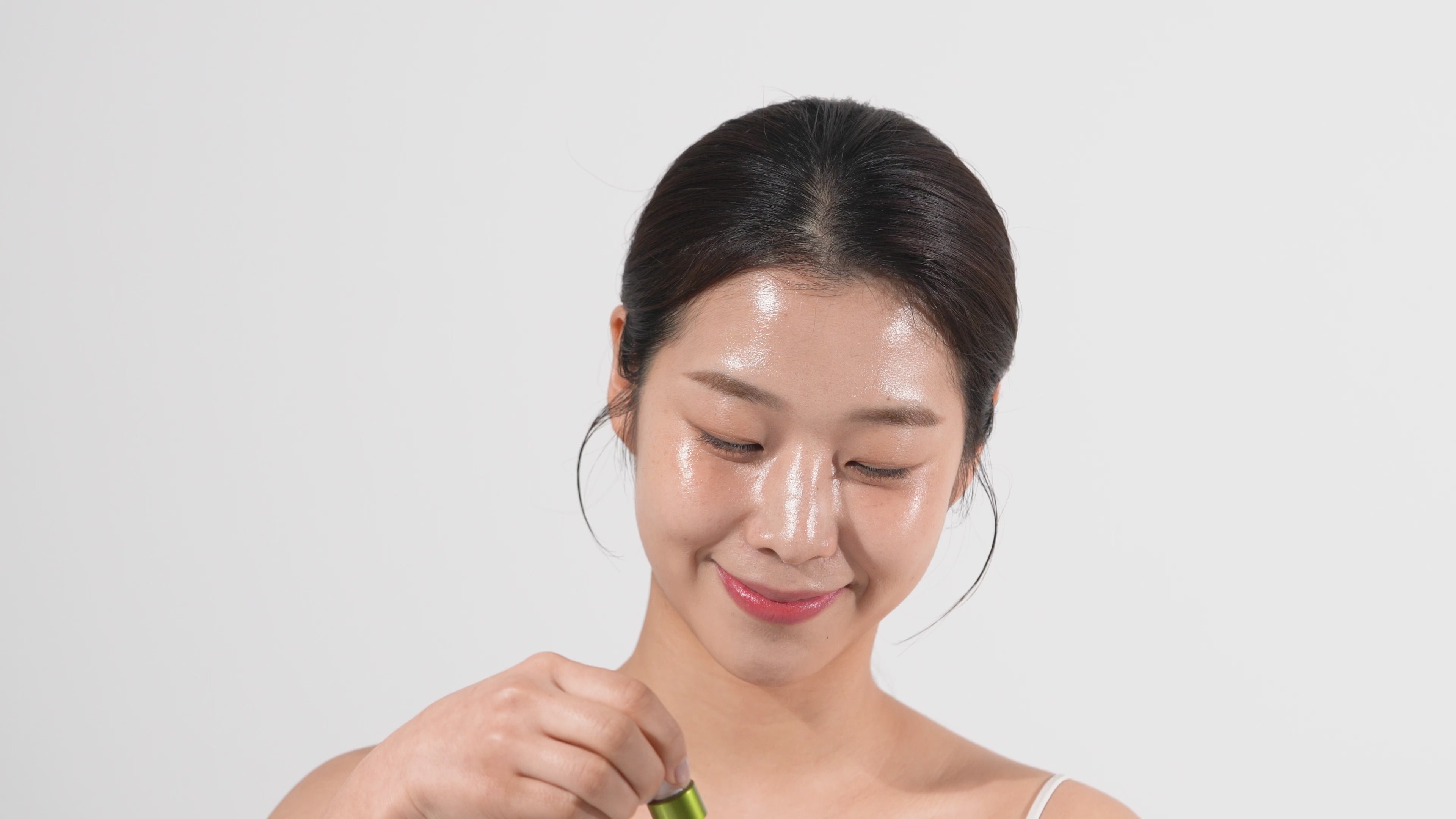 Charger la vidéo : MARINABI Kelp Cica Calming Serum (30ml)